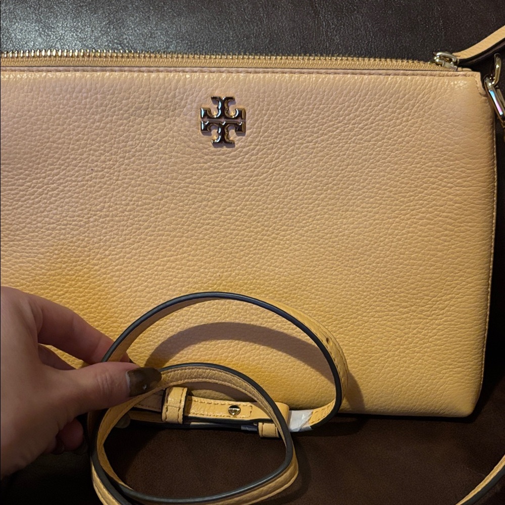 Tory Burch Beige Crossbody Bag Tory Burch Kira pebbled leather - Picture 4 of 7